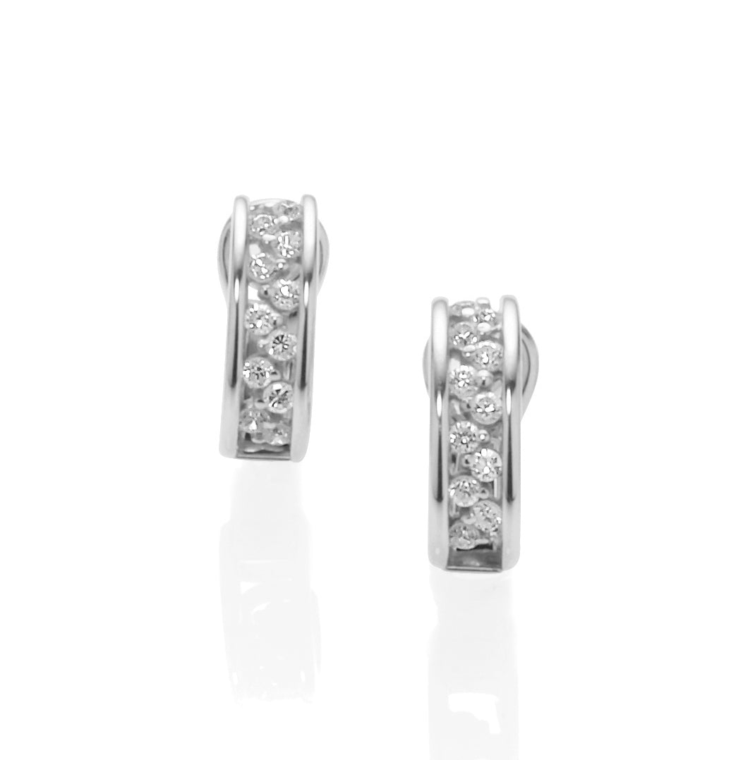 Hoops Diamond  Earrings 18Karat 22 Diamonds 0.55TW